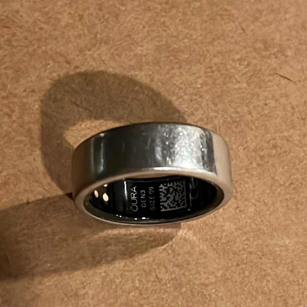 Gen3 Oura Ring, Size 9, Heritage Silver,  original box and charger, 7 months old